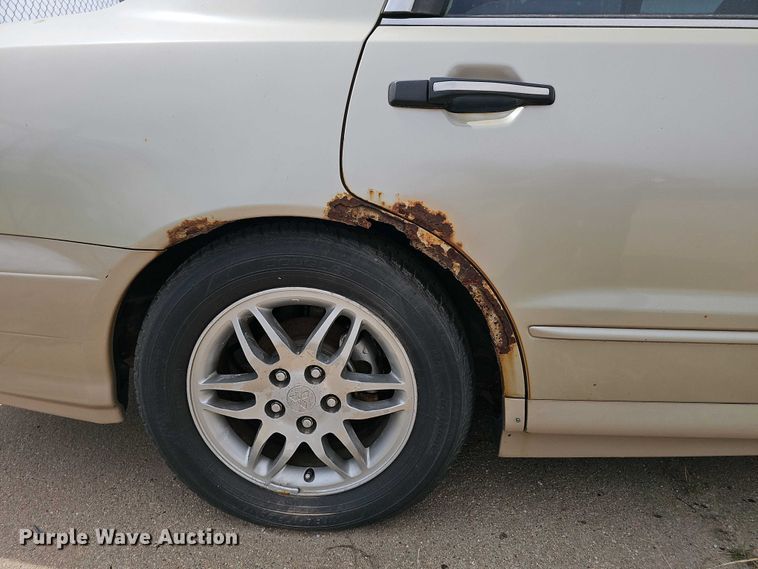 image for item EH8889 2000 Mitsubishi Diamante LS 