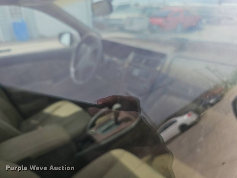 image for item EH8889 2000 Mitsubishi Diamante LS 