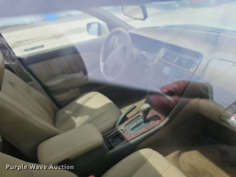 image for item EH8889 2000 Mitsubishi Diamante LS 