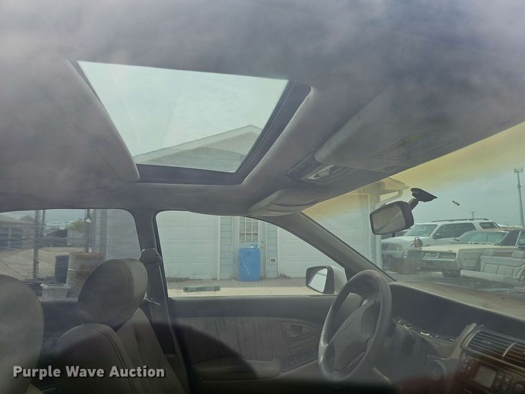 image for item EH8889 2000 Mitsubishi Diamante LS 