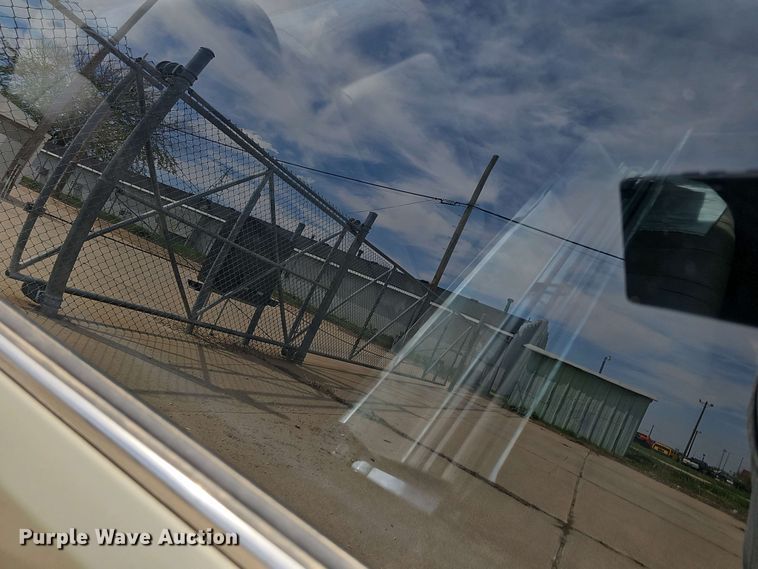 image for item EH8889 2000 Mitsubishi Diamante LS 