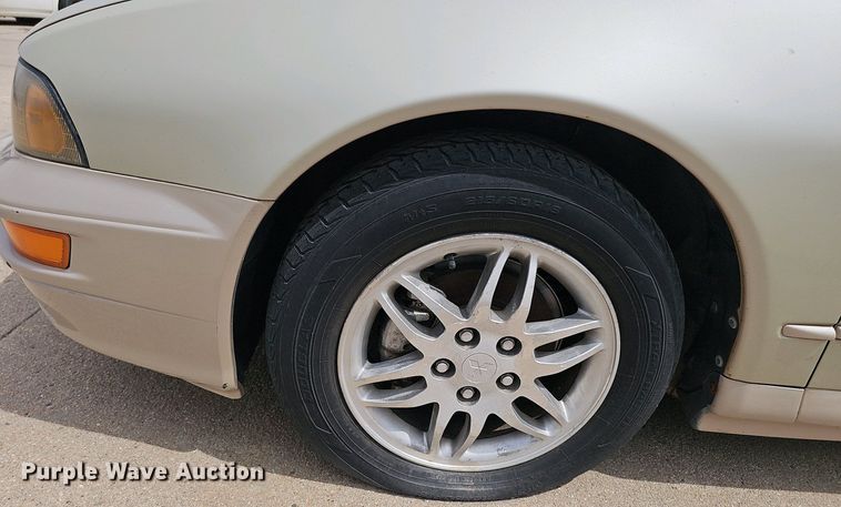 image for item EH8889 2000 Mitsubishi Diamante LS 