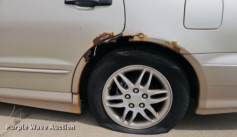 image for item EH8889 2000 Mitsubishi Diamante LS 