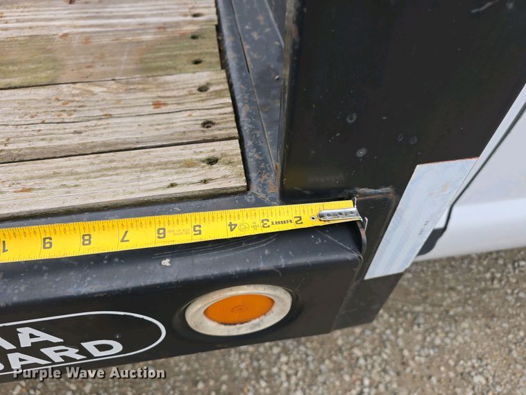 image for item EH8890 1999 Ford F450 Super Duty  flatbed truck