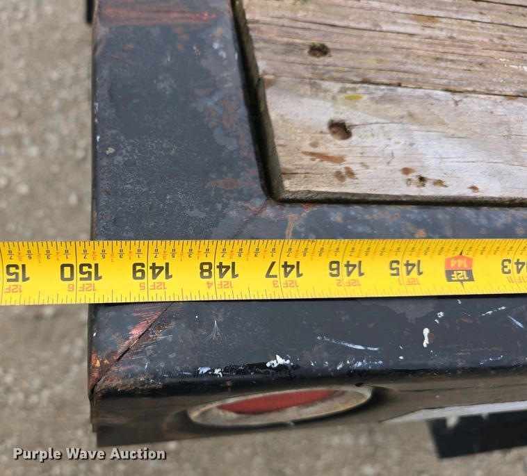 image for item EH8890 1999 Ford F450 Super Duty  flatbed truck