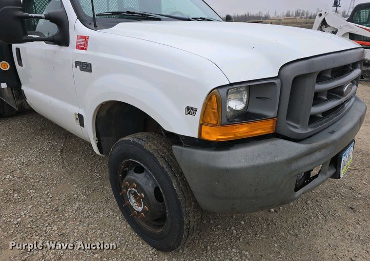 image for item EH8890 1999 Ford F450 Super Duty  flatbed truck