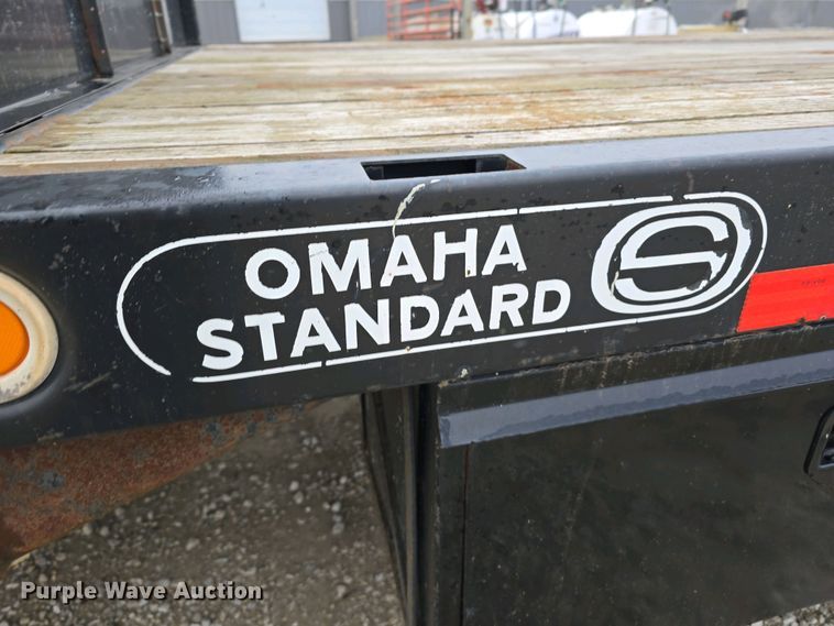 image for item EH8890 1999 Ford F450 Super Duty  flatbed truck