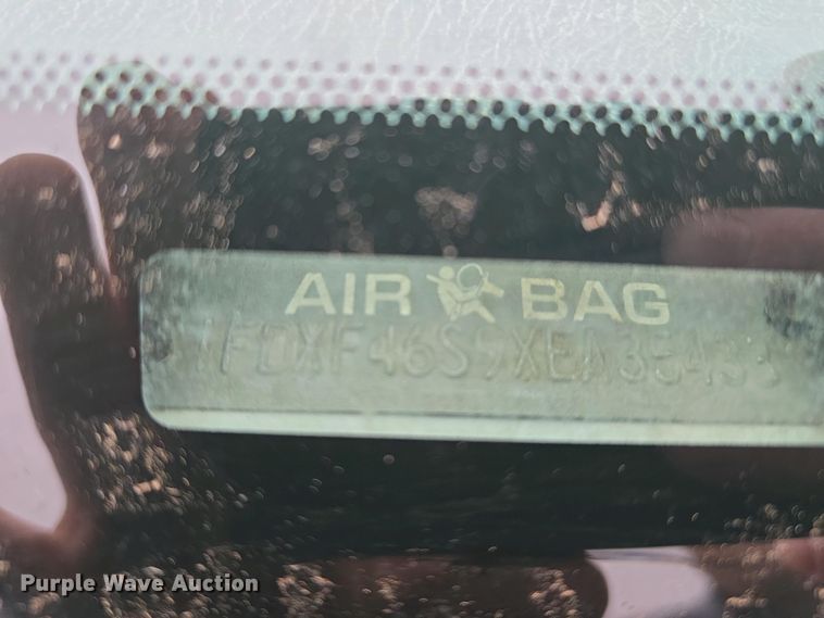 image for item EH8890 1999 Ford F450 Super Duty  flatbed truck