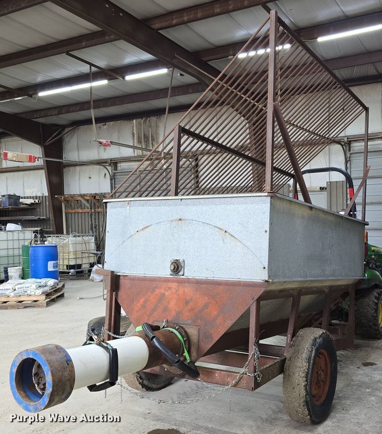 image for item EH8894 Silt sock builder