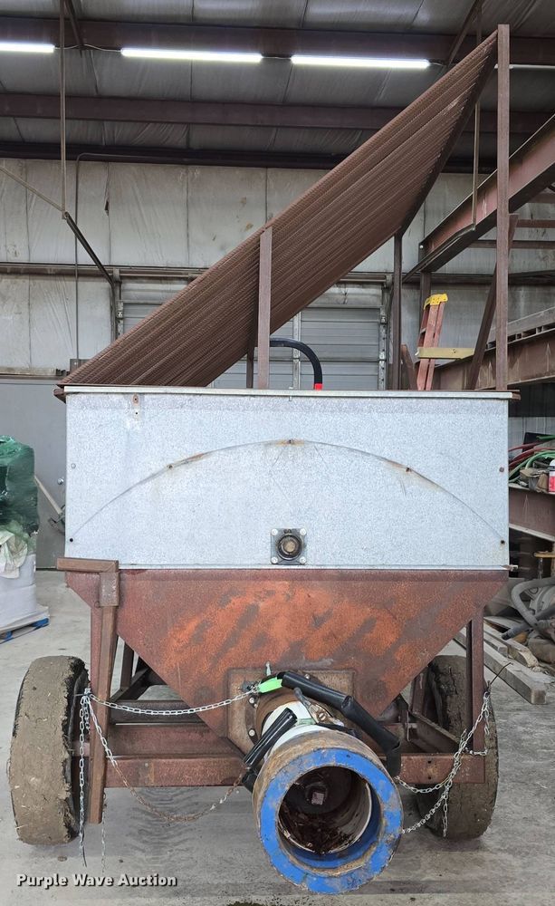 image for item EH8894 Silt sock builder