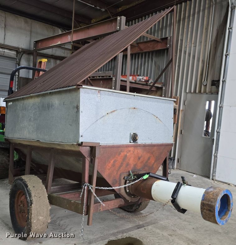 image for item EH8894 Silt sock builder