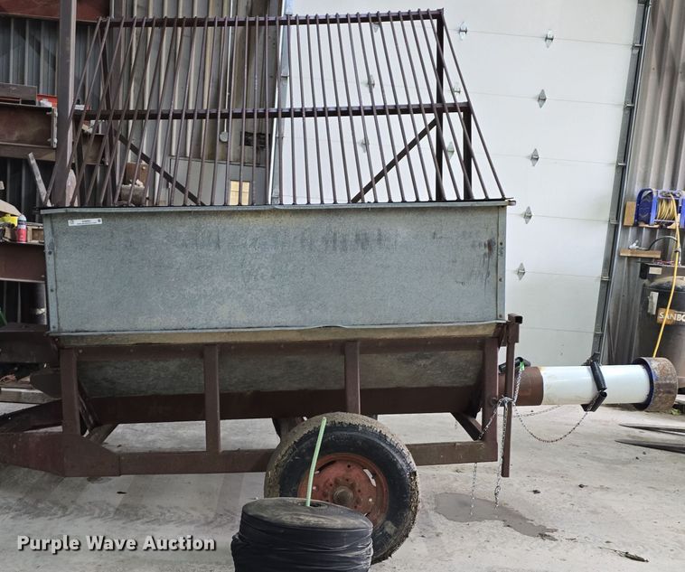 image for item EH8894 Silt sock builder