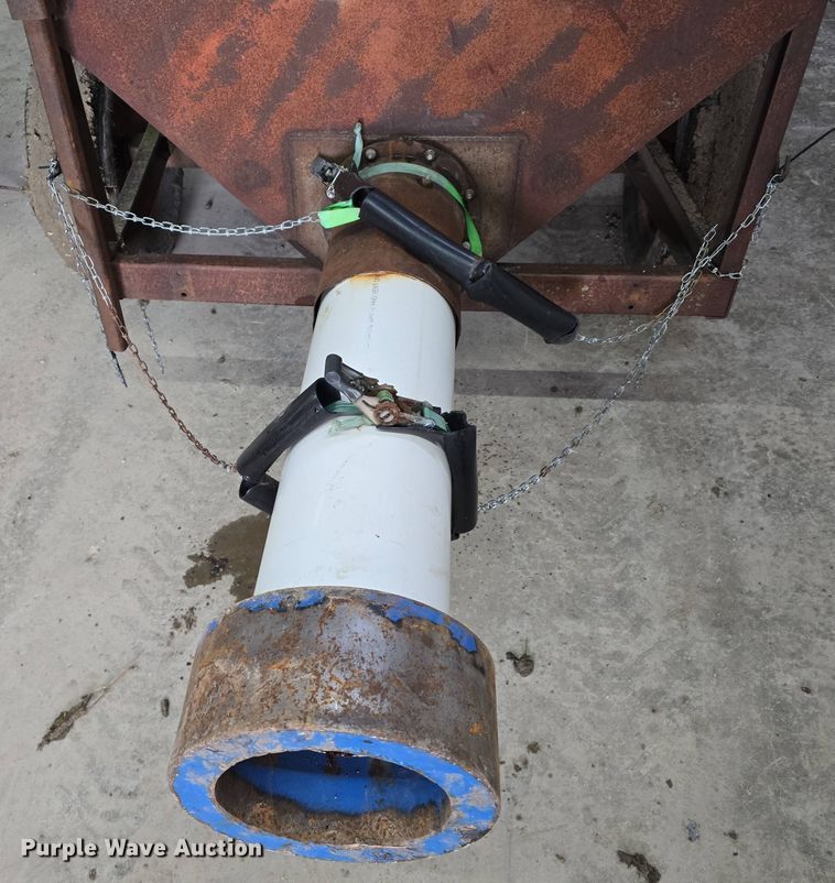 image for item EH8894 Silt sock builder