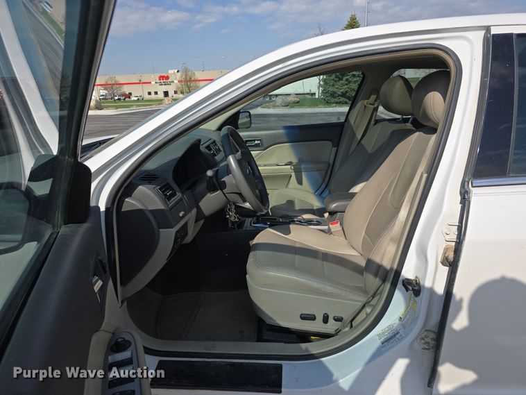 image for item EH8895 2012 Ford Fusion SEL 