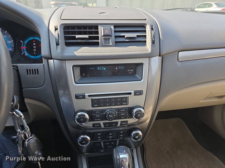 image for item EH8895 2012 Ford Fusion SEL 