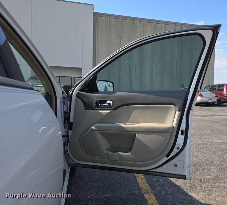 image for item EH8895 2012 Ford Fusion SEL 