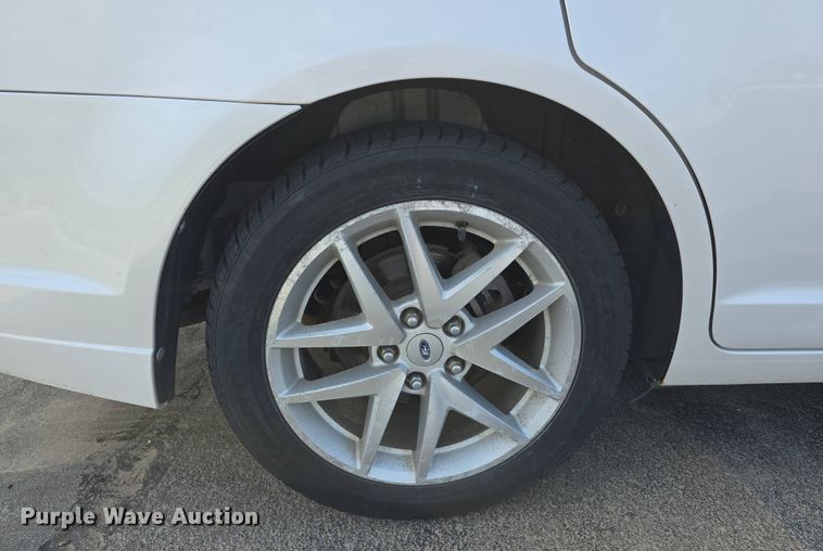 image for item EH8895 2012 Ford Fusion SEL 