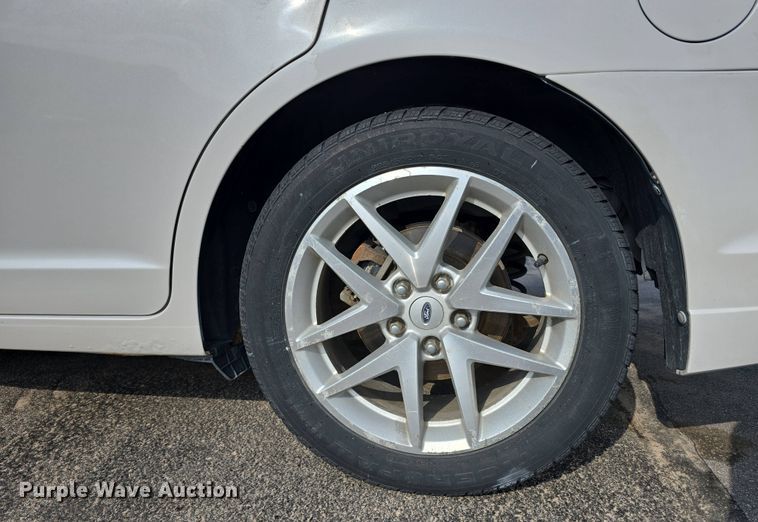 image for item EH8895 2012 Ford Fusion SEL 