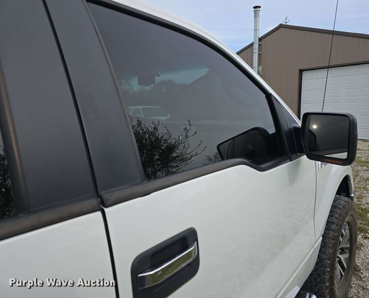 image for item EH8898 2010 Ford F150 SuperCab pickup truck