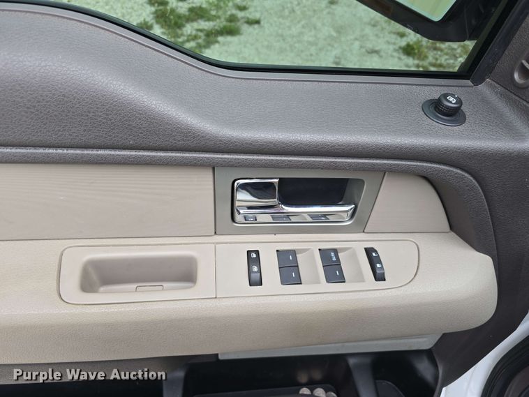 image for item EH8898 2010 Ford F150 SuperCab pickup truck