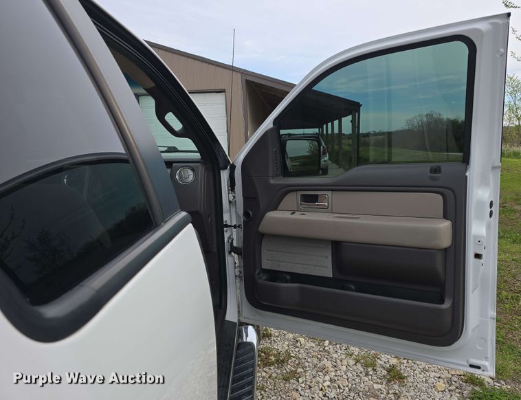 image for item EH8898 2010 Ford F150 SuperCab pickup truck