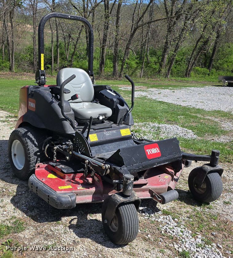 image for item EH8916 Toro Groundsmaster 7210 ZTR lawn mower