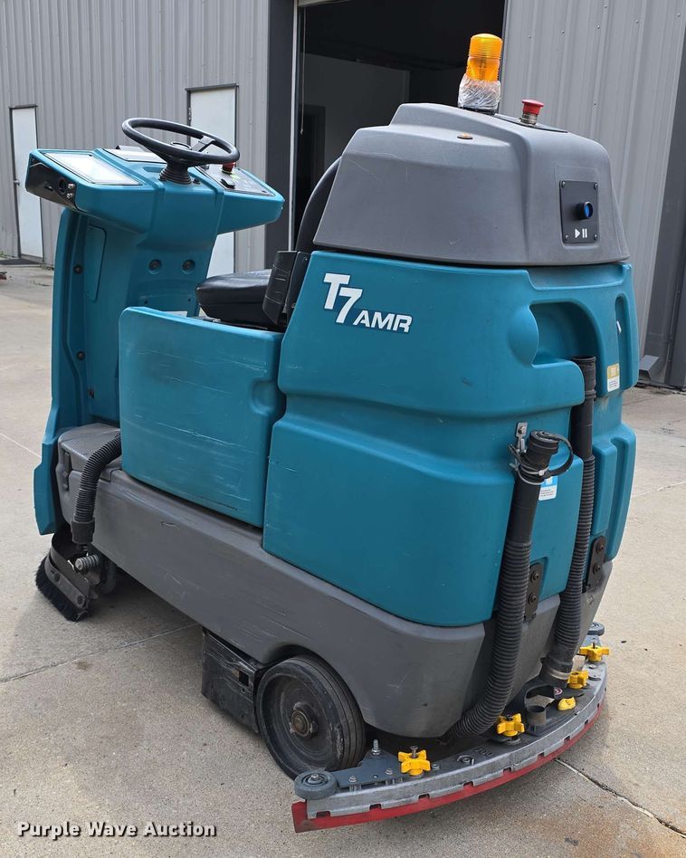 image for item EH8930 2019 Tennant T7AMR floor scrubber