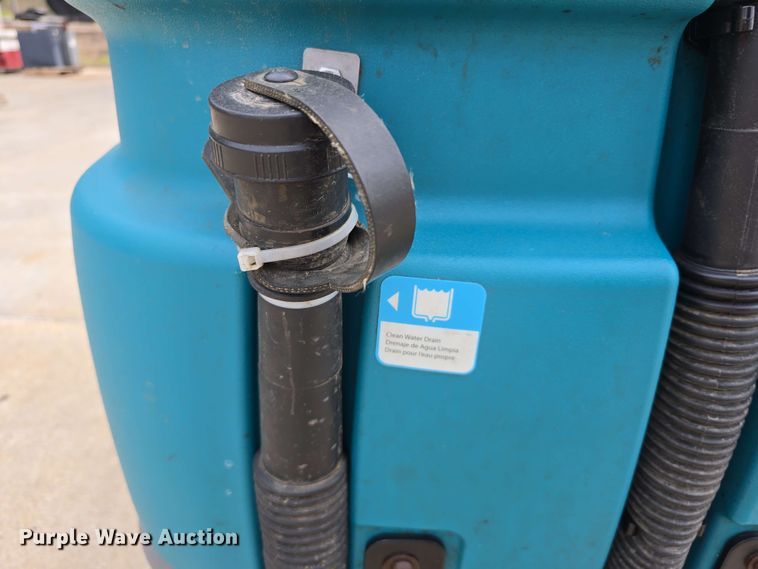 image for item EH8930 2019 Tennant T7AMR floor scrubber