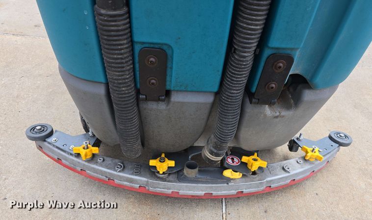 image for item EH8930 2019 Tennant T7AMR floor scrubber
