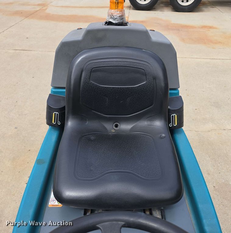image for item EH8930 2019 Tennant T7AMR floor scrubber