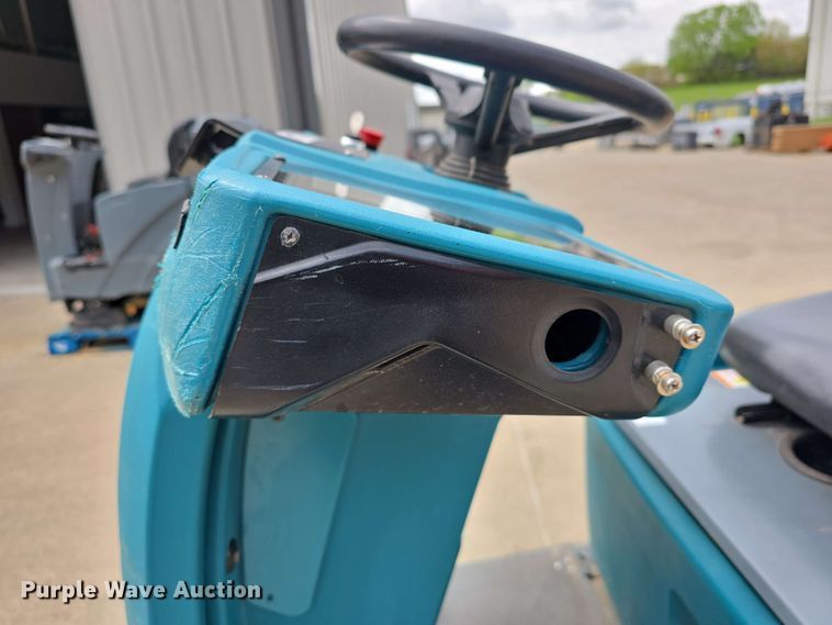 image for item EH8930 2019 Tennant T7AMR floor scrubber