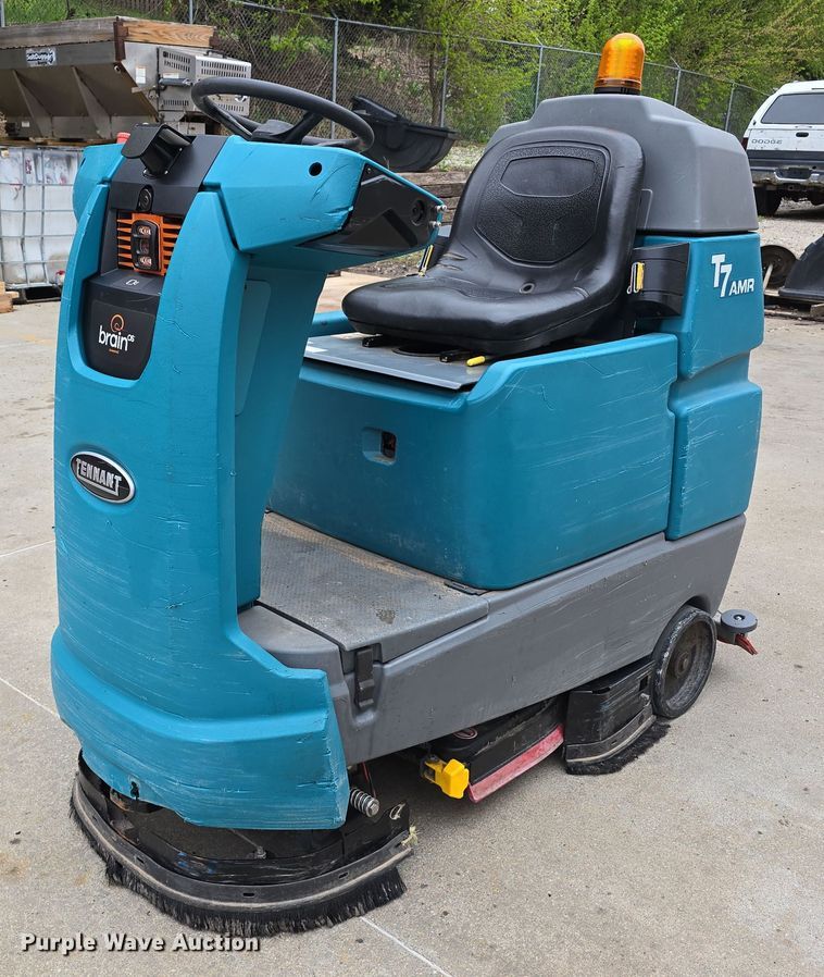 image for item EH8931 2020 Tennant T7AMR floor scrubber