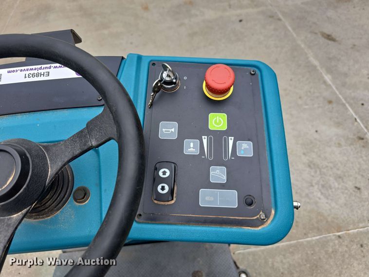 image for item EH8931 2020 Tennant T7AMR floor scrubber