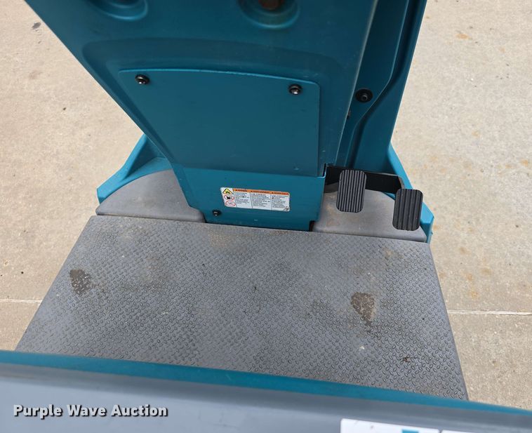 image for item EH8931 2020 Tennant T7AMR floor scrubber