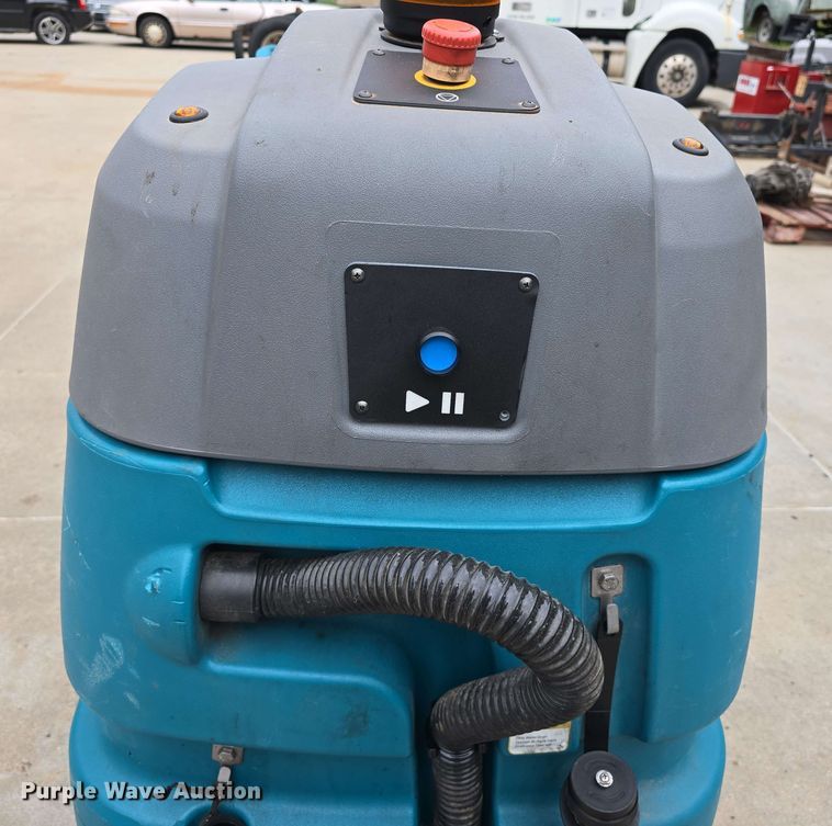 image for item EH8931 2020 Tennant T7AMR floor scrubber