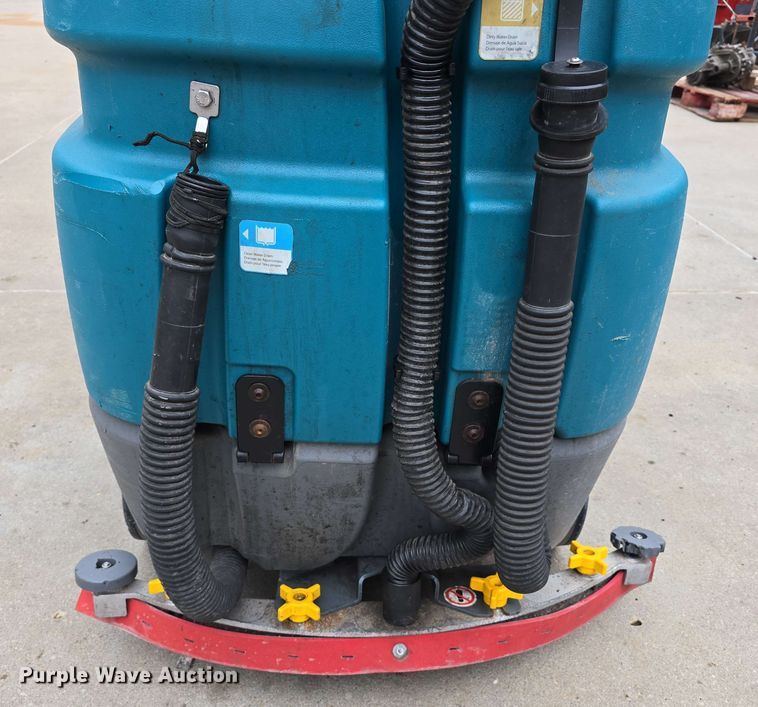 image for item EH8931 2020 Tennant T7AMR floor scrubber