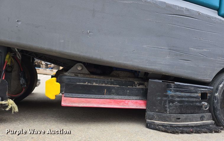 image for item EH8931 2020 Tennant T7AMR floor scrubber