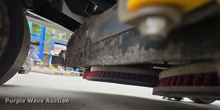 image for item EH8931 2020 Tennant T7AMR floor scrubber