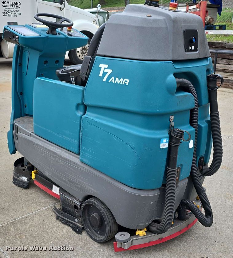 image for item EH8932 2019 Tennant T7AMR floor scrubber
