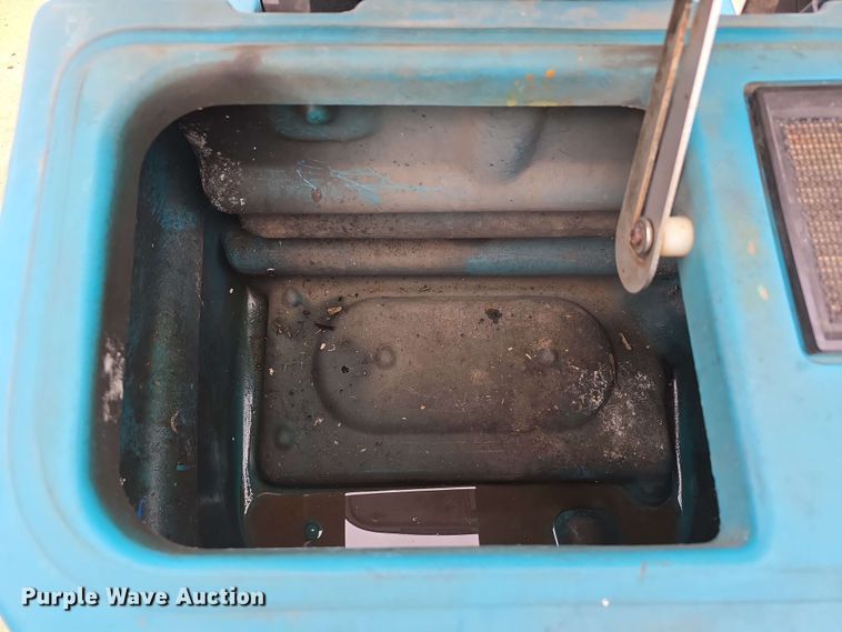 image for item EH8932 2019 Tennant T7AMR floor scrubber