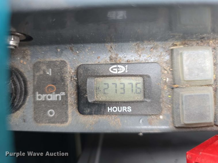 image for item EH8932 2019 Tennant T7AMR floor scrubber