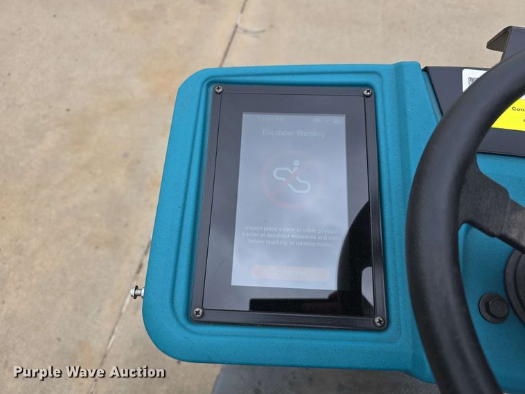 image for item EH8932 2019 Tennant T7AMR floor scrubber