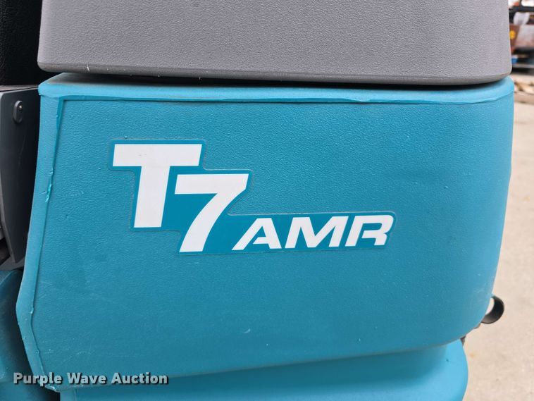 image for item EH8932 2019 Tennant T7AMR floor scrubber