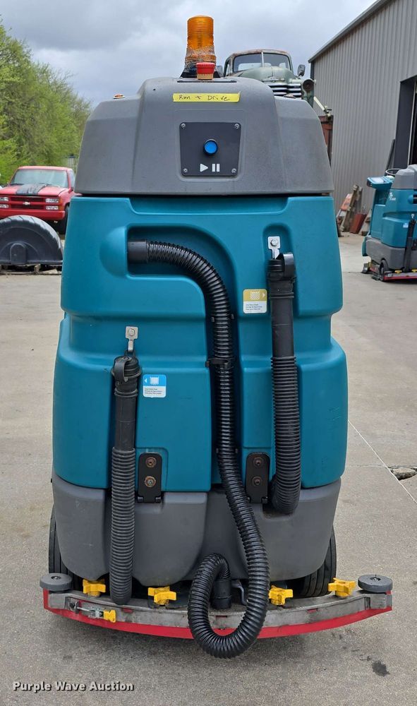 image for item EH8933 2019 Tennant T7AMR floor scrubber