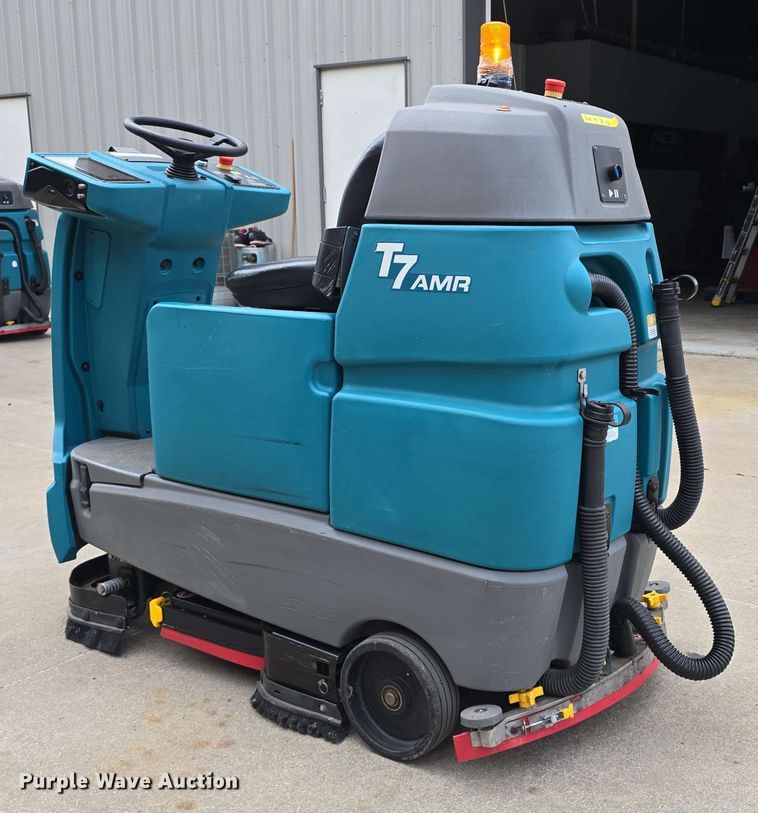 image for item EH8933 2019 Tennant T7AMR floor scrubber