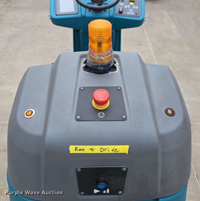 image for item EH8933 2019 Tennant T7AMR floor scrubber