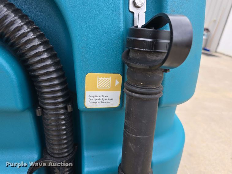 image for item EH8933 2019 Tennant T7AMR floor scrubber