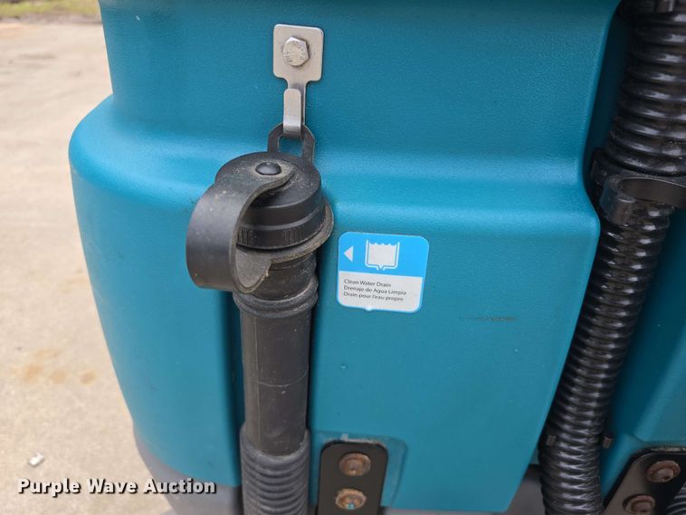 image for item EH8933 2019 Tennant T7AMR floor scrubber