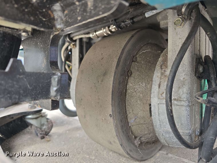 image for item EH8933 2019 Tennant T7AMR floor scrubber