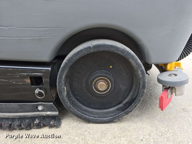 image for item EH8933 2019 Tennant T7AMR floor scrubber